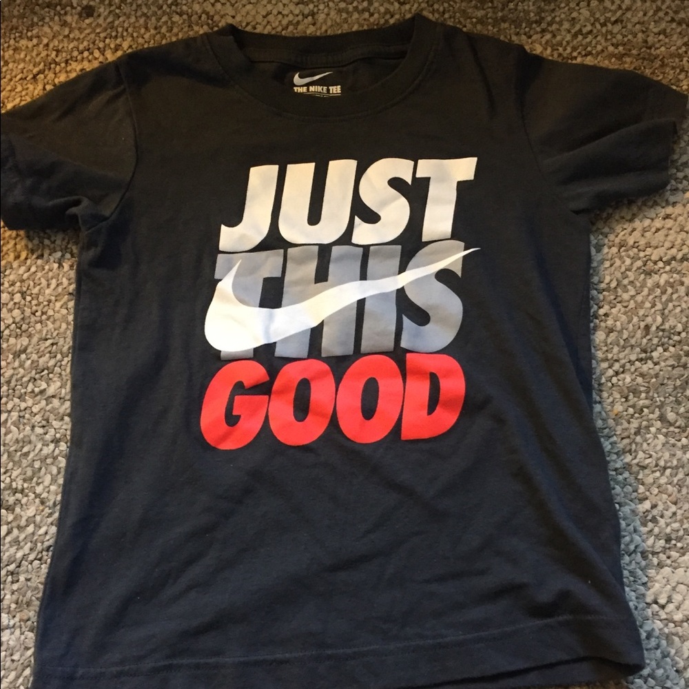 NWOT Kids Nike T-shirt size 5
